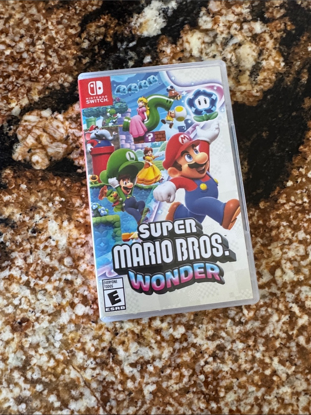 Nintendo Super Mario Bros. Wonder - Multicolor Artwork, White Case